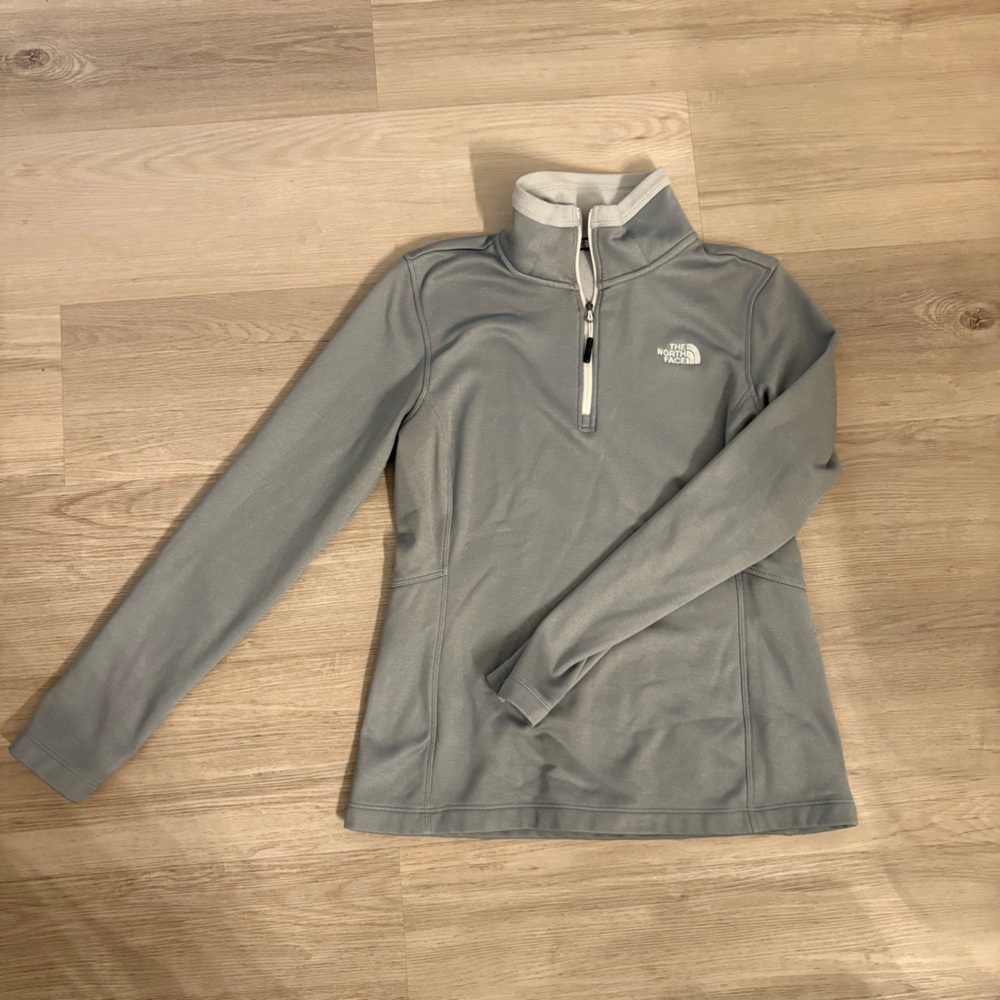 The North Face Women's Gray Quarter-Zip Sweatshirt